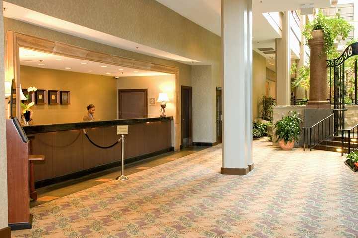 Embassy Suites By Hilton Chicago Lombard Interior foto